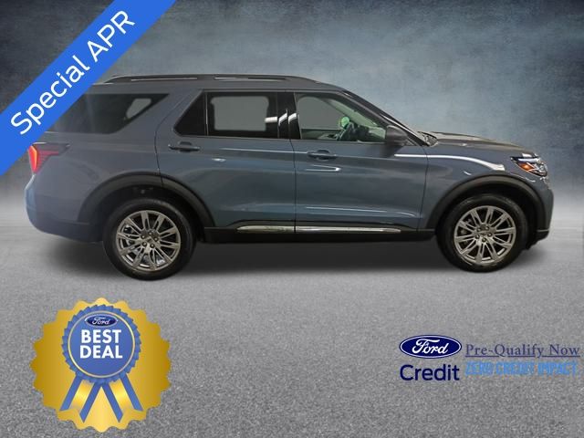 2025 Ford Explorer photo 4