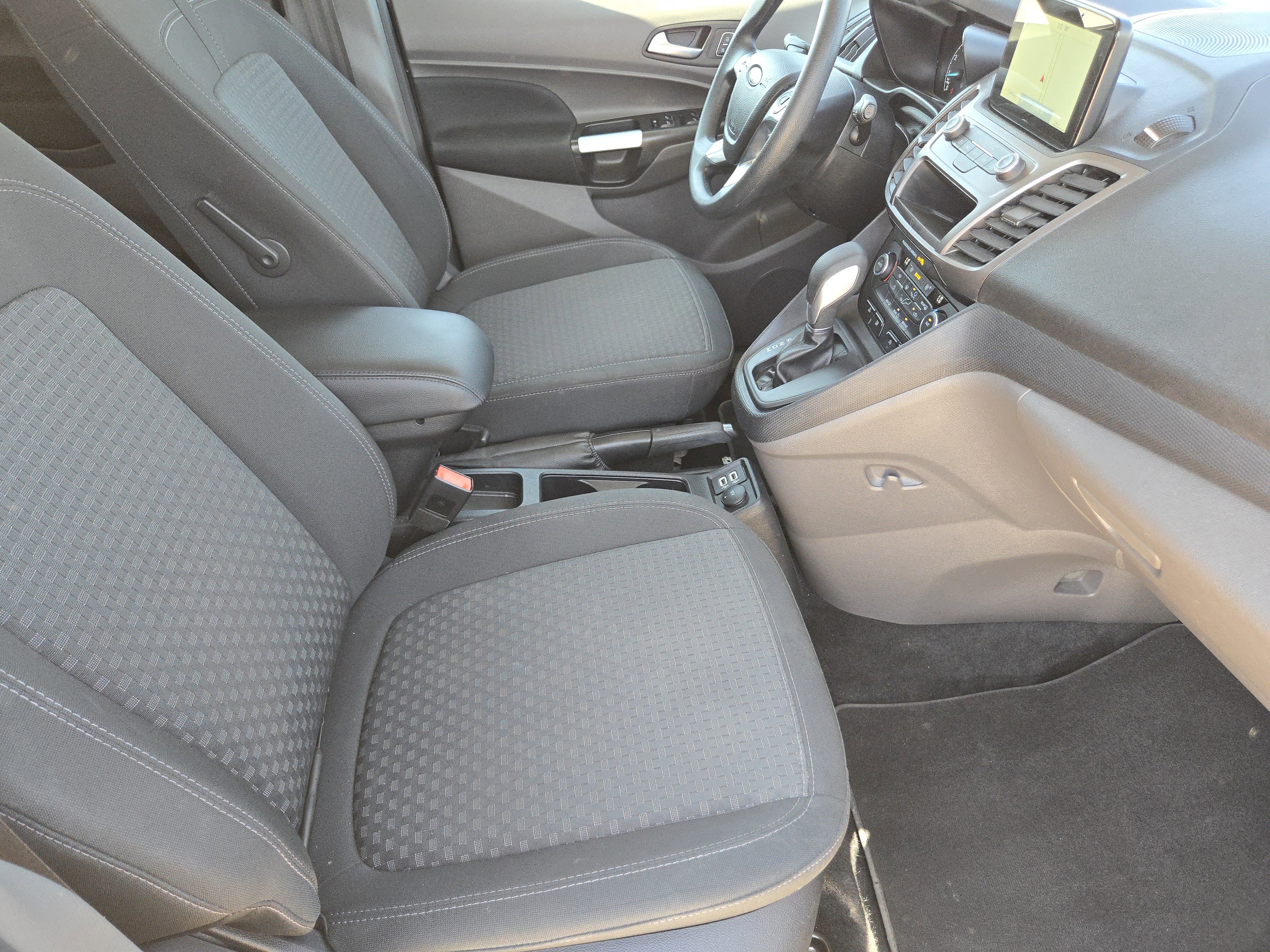2022 Ford Transit XLT photo 12