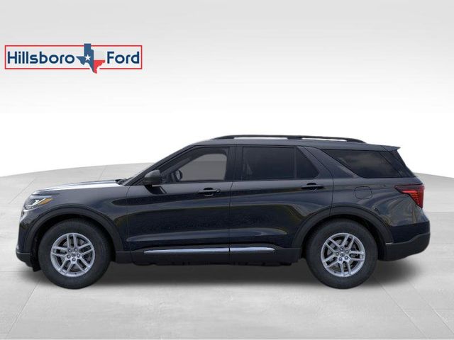 2025 Ford Explorer photo 2