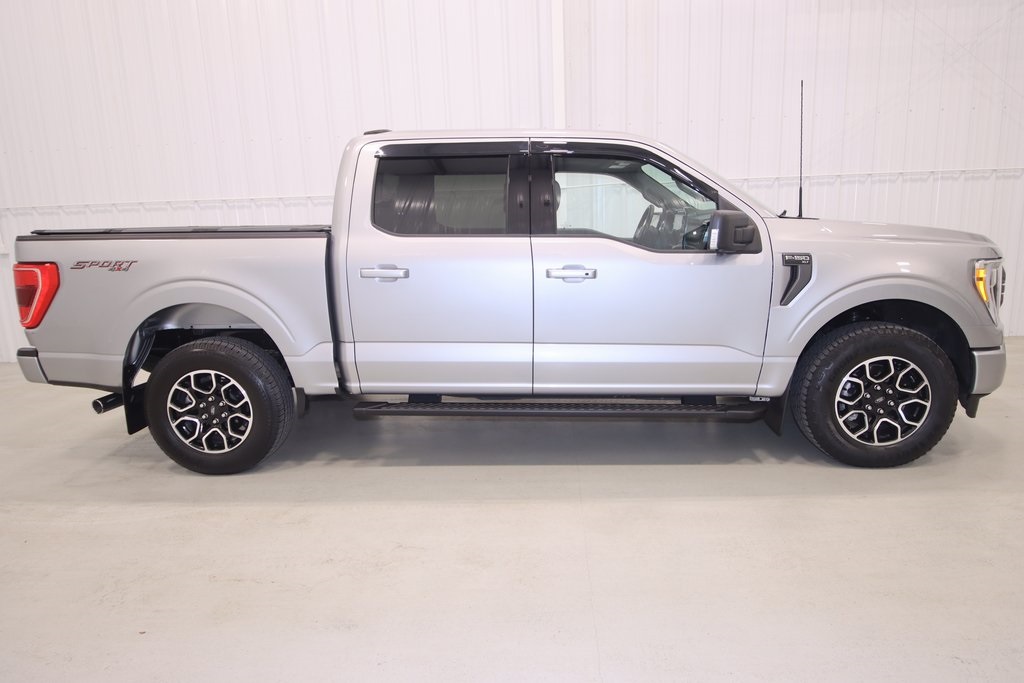 2022 Ford F-150 XLT photo 2