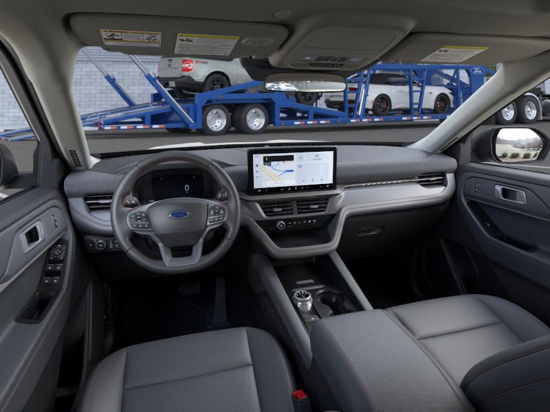 2025 Ford Explorer photo 5