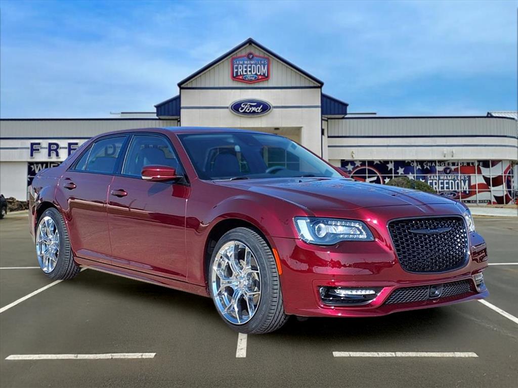 2023 Chrysler 300 Touring