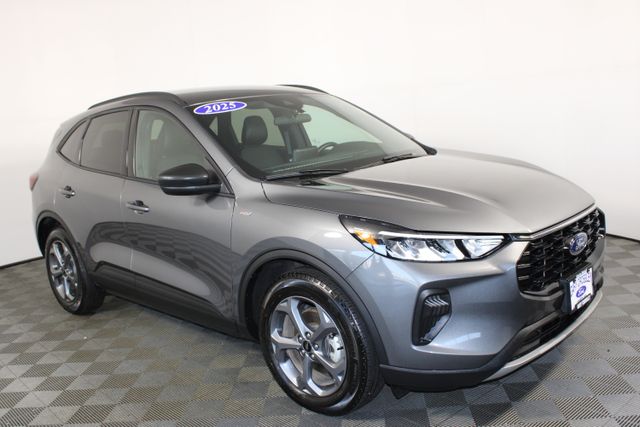 Used 2025 Ford Escape ST-Line with VIN 1FMCU0MNXSUA56851 for sale in Kansas City