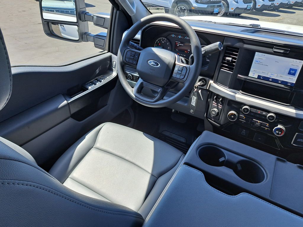 2026 Ford F-250 photo 10
