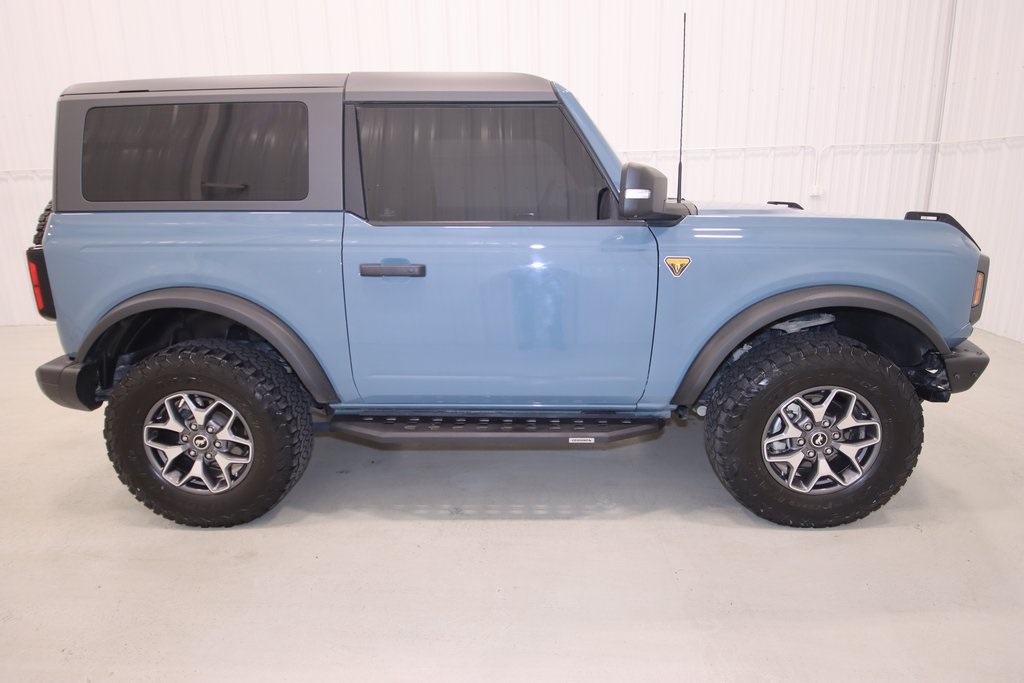 2023 Ford Bronco Badlands photo 2