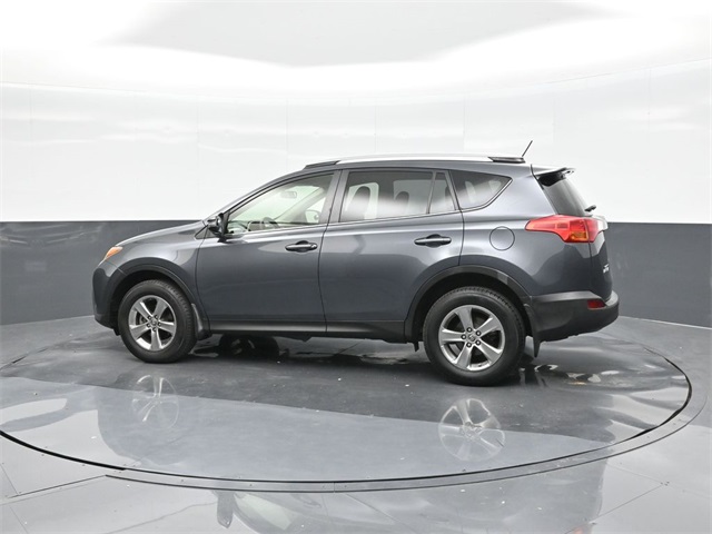 2015 Toyota RAV4 XLE photo 5