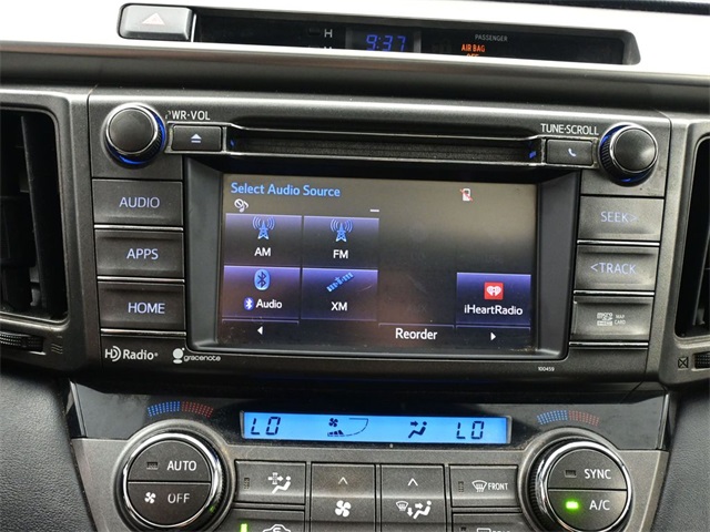 2015 Toyota RAV4 XLE photo 6