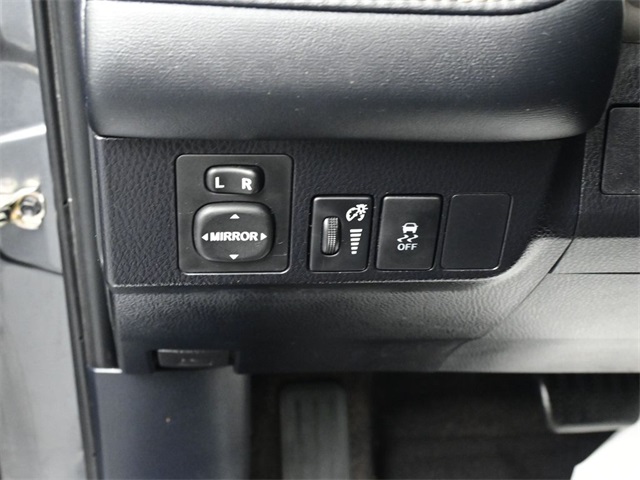 2015 Toyota RAV4 XLE photo 20