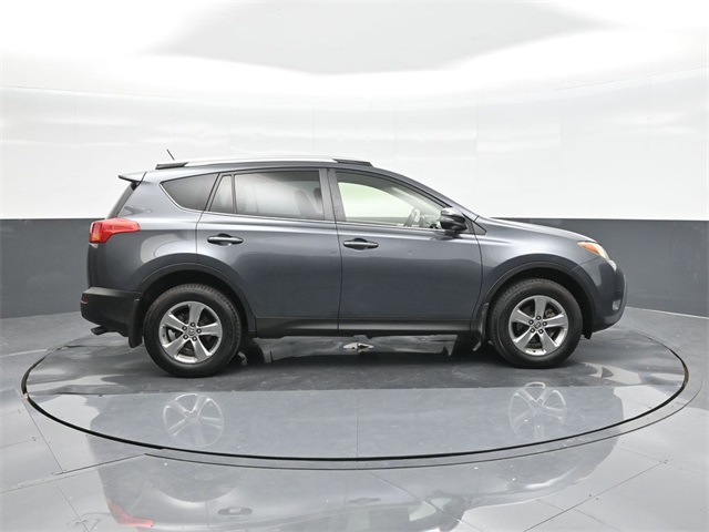 2015 Toyota RAV4 XLE photo 25