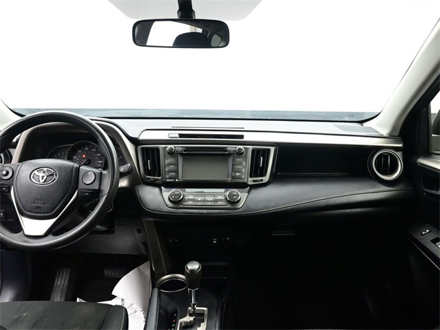 2015 Toyota RAV4 XLE photo 26