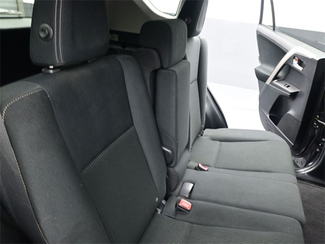 2015 Toyota RAV4 XLE photo 28
