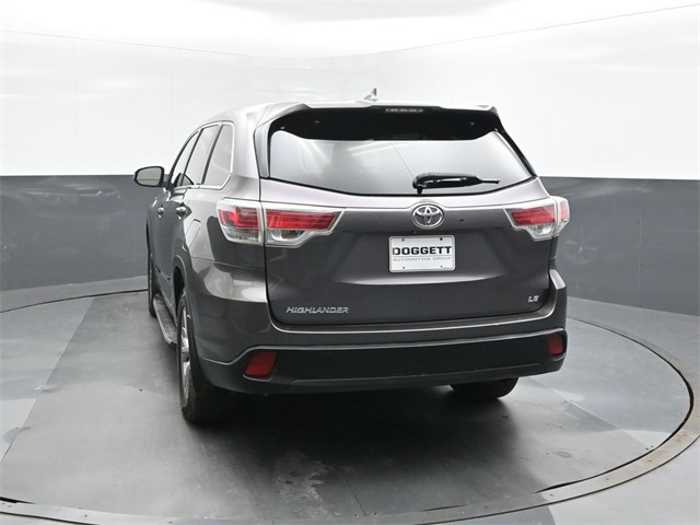 2015 Toyota Highlander LE photo 8