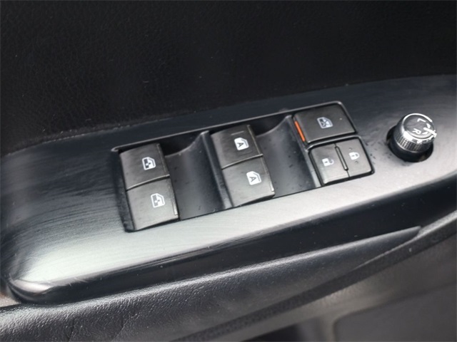 2015 Toyota Highlander LE photo 13