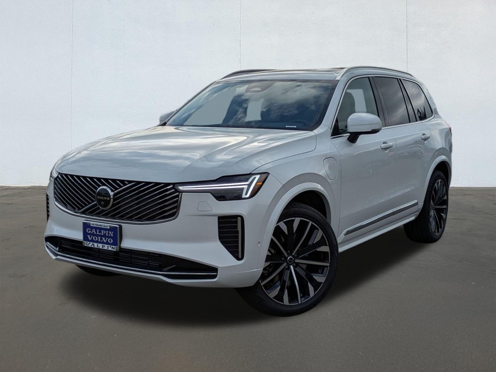 2026 Volvo XC90 Recharge Plug-In Hybrid T8 Plus 7-Seater