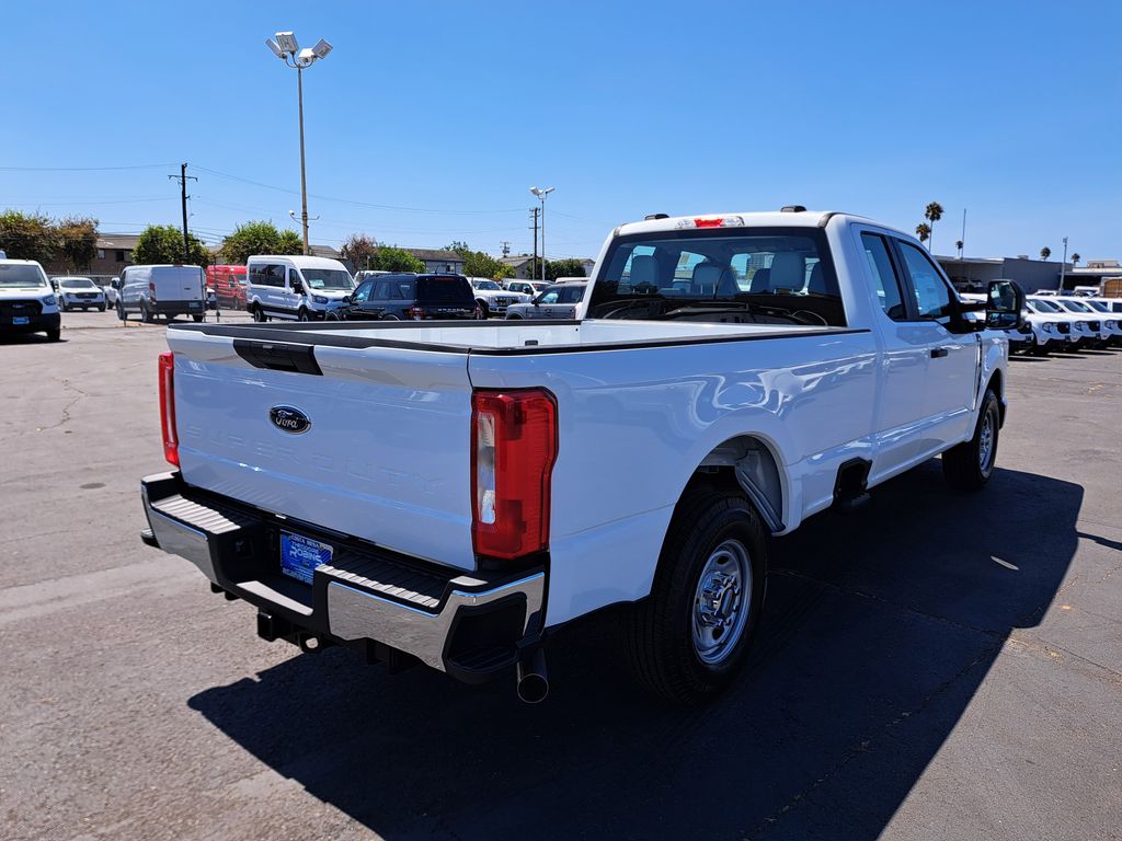 2026 Ford F-250 photo 2