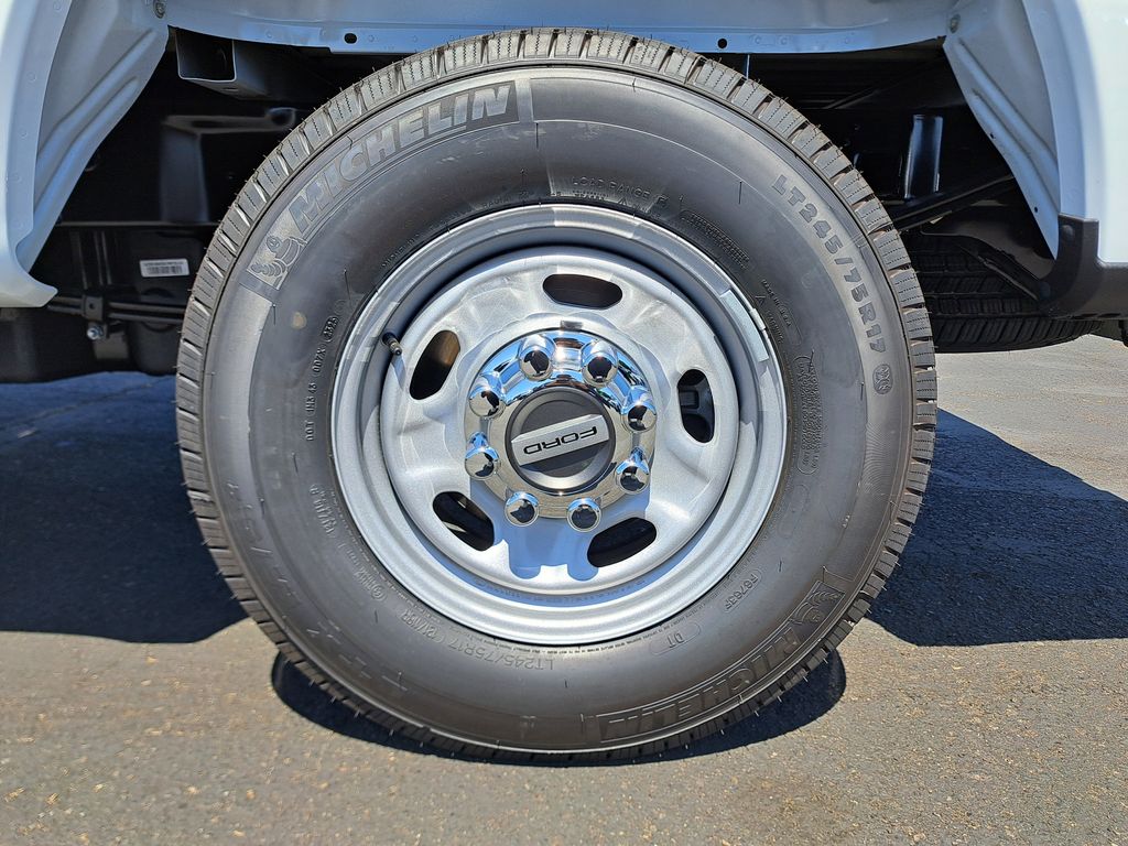 2026 Ford F-250 photo 5