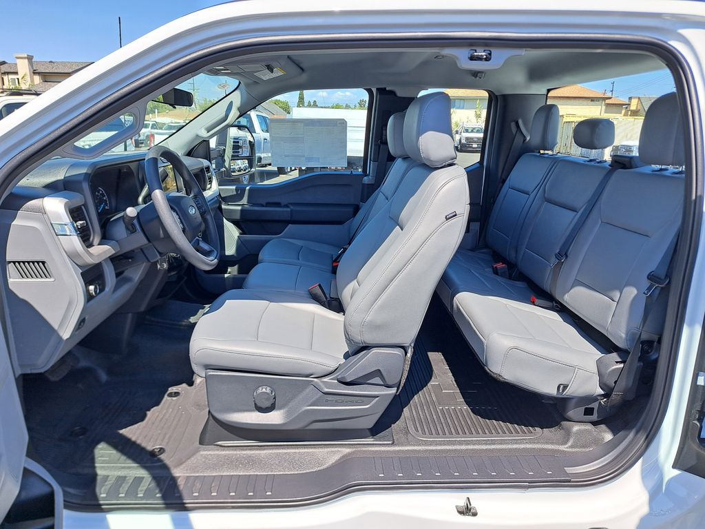2026 Ford F-250 photo 7