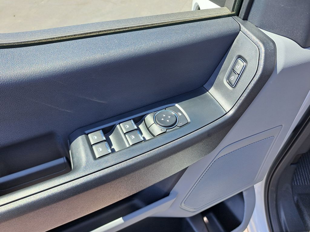 2026 Ford F-250 photo 17