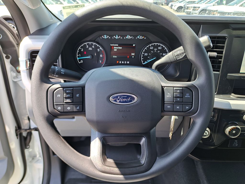 2026 Ford F-250 photo 18