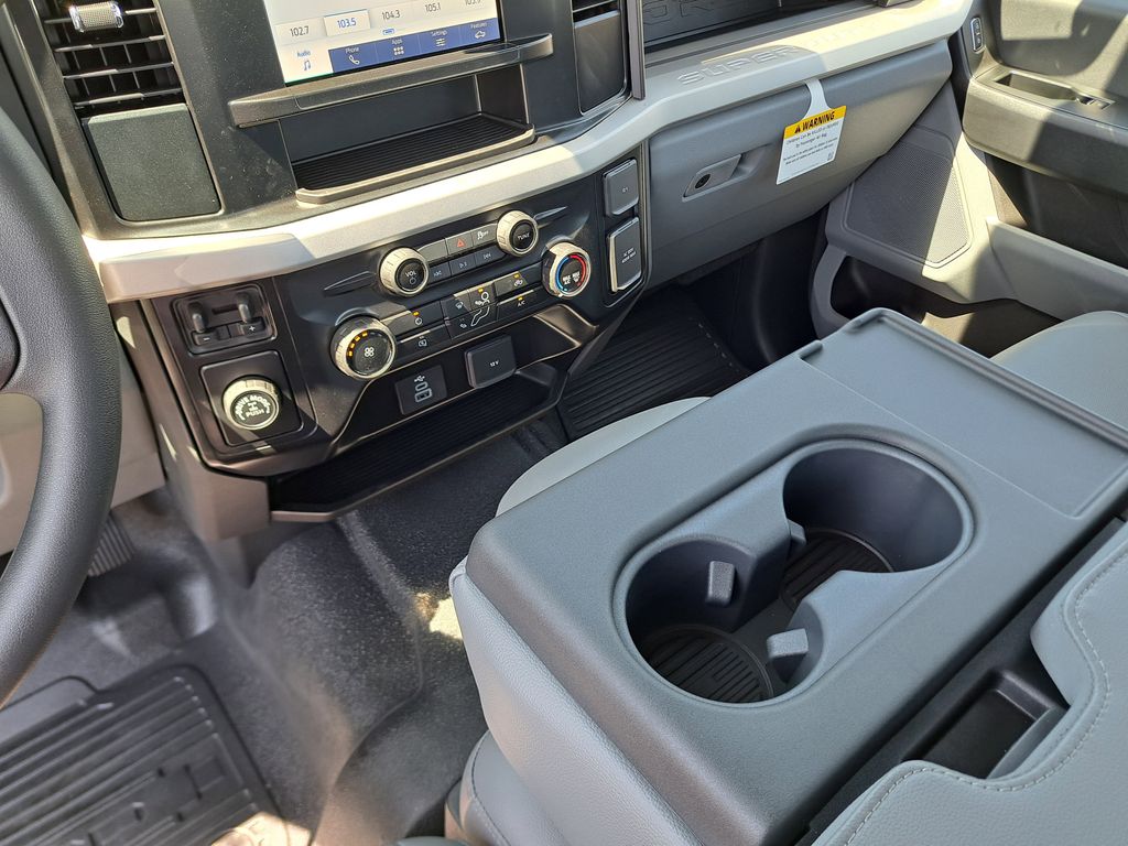 2026 Ford F-250 photo 27