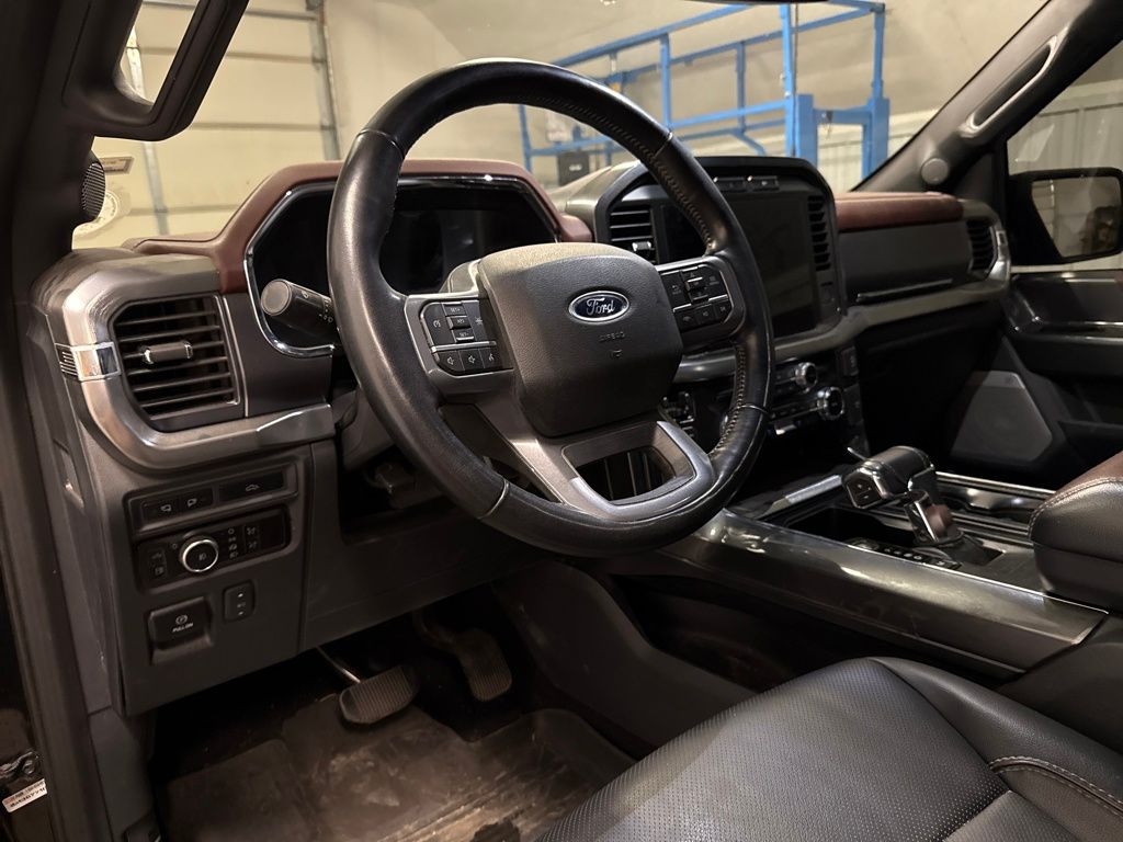 2023 Ford F-150 Lariat photo 16