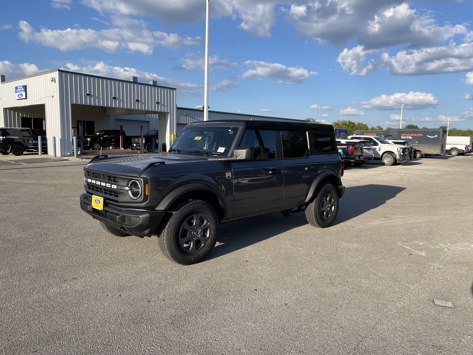 2025 Ford Bronco 4-Door Big Bend's photo