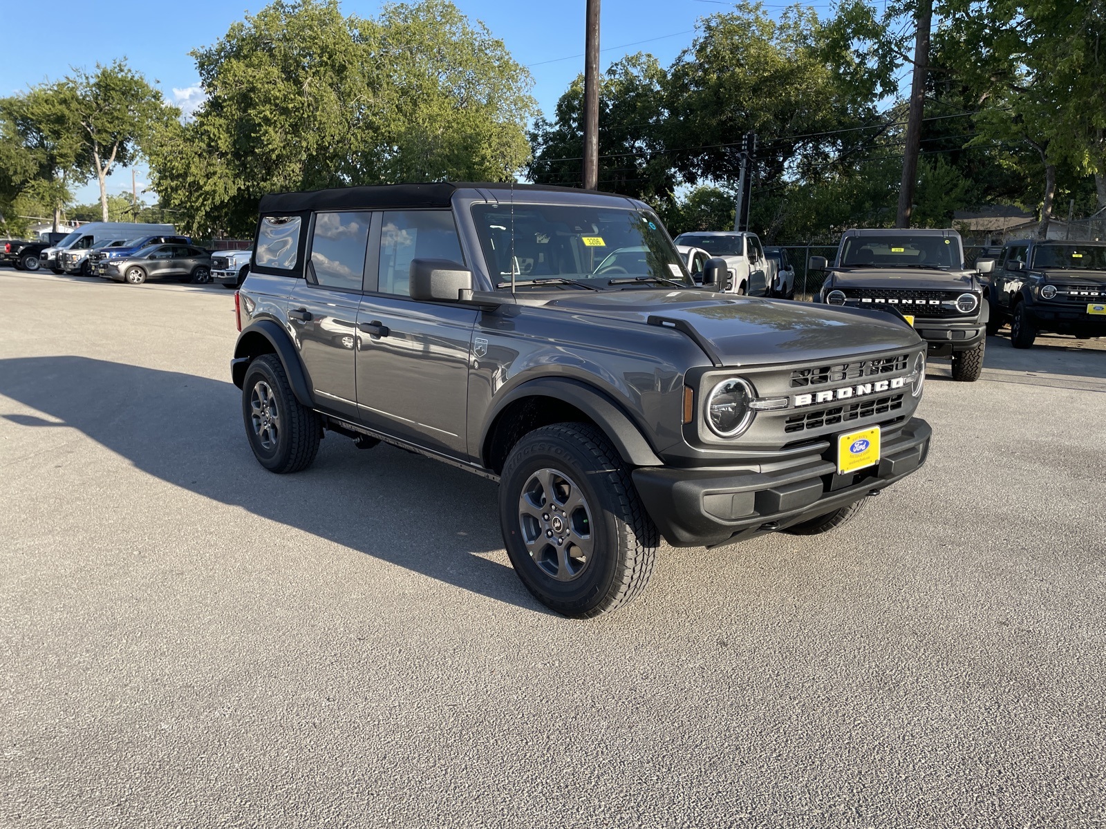 2025 Ford Bronco Big Bend photo 4