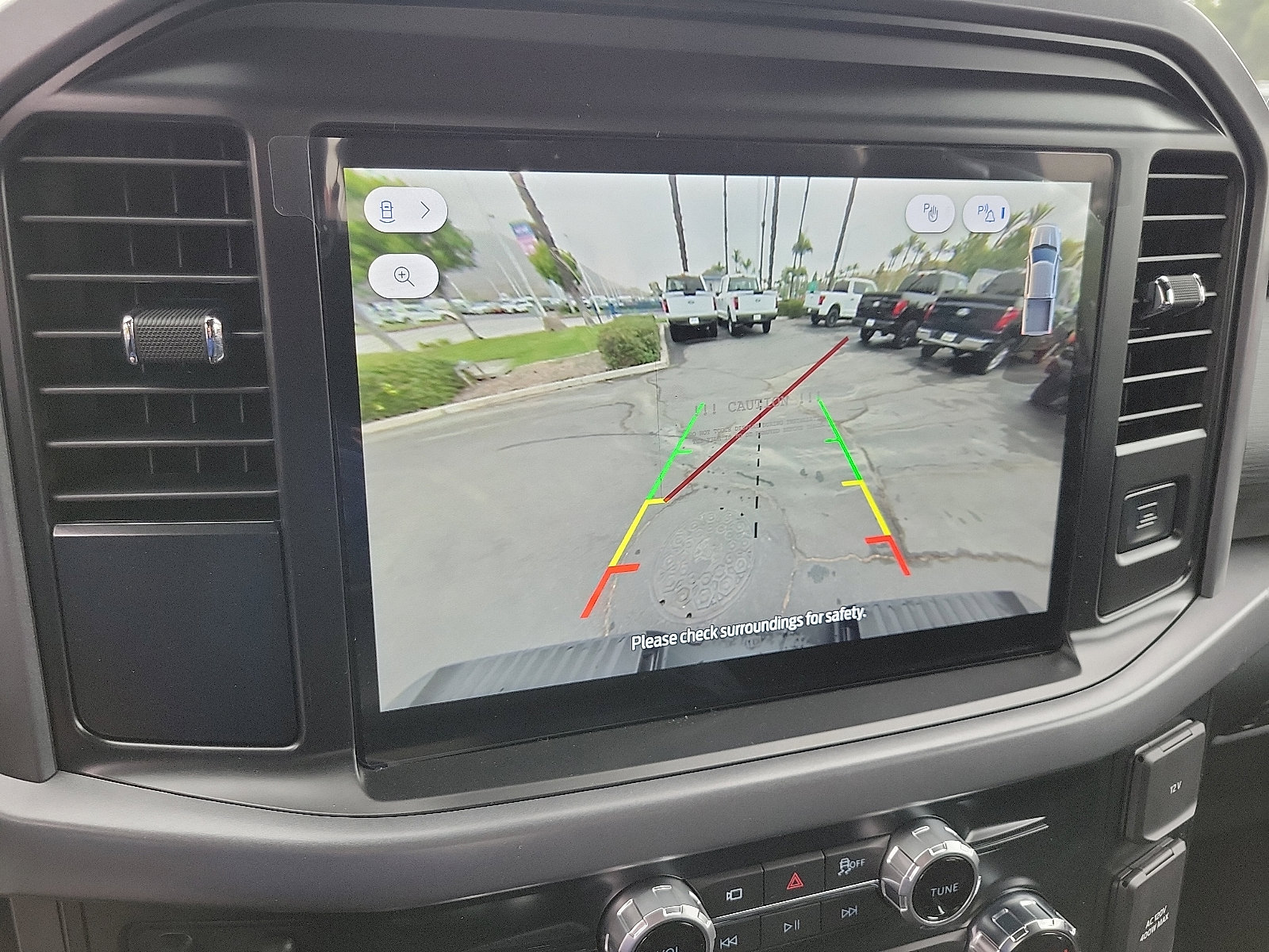 2025 Ford F-150 XLT photo 7