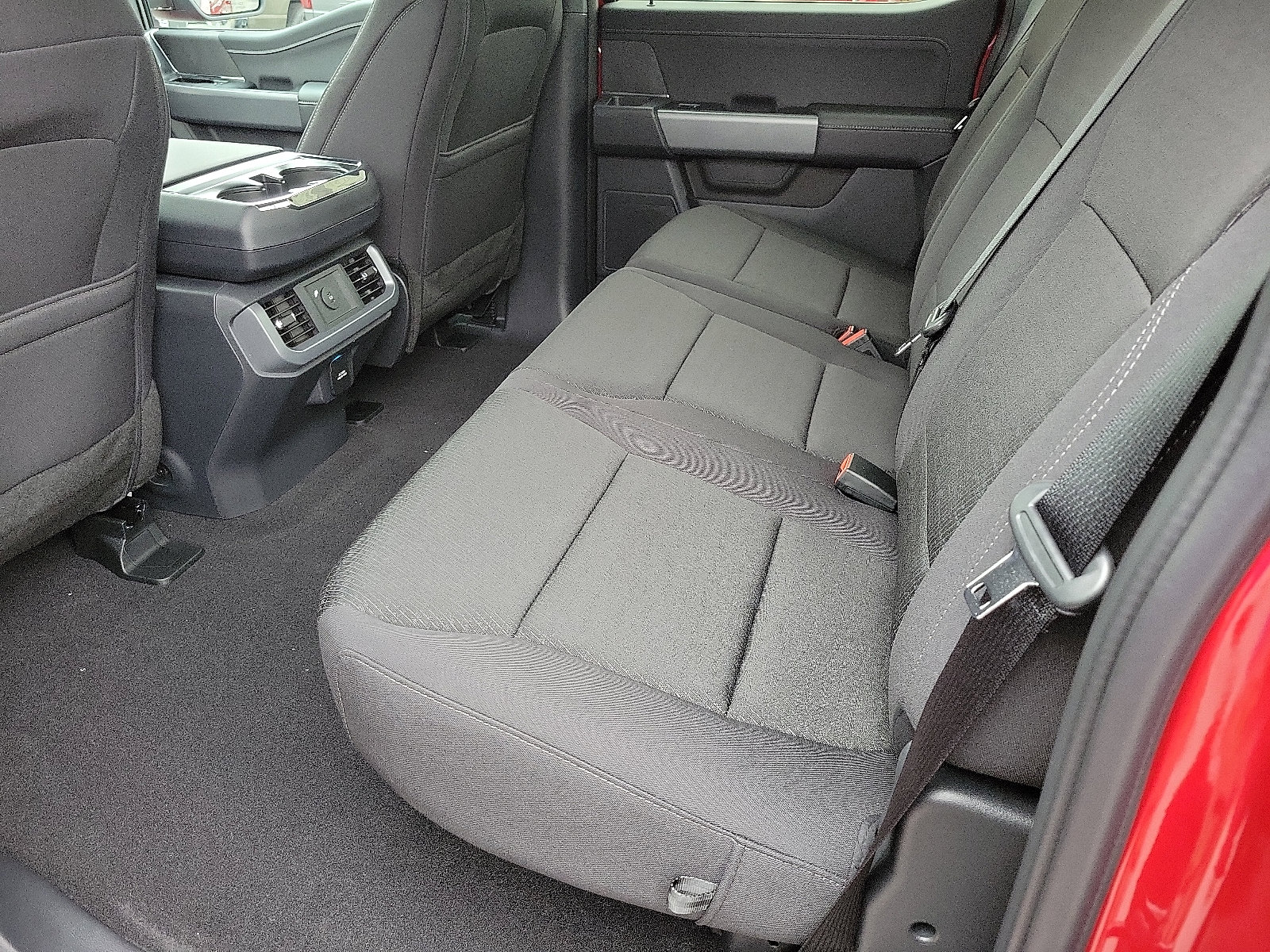 2025 Ford F-150 XLT photo 10
