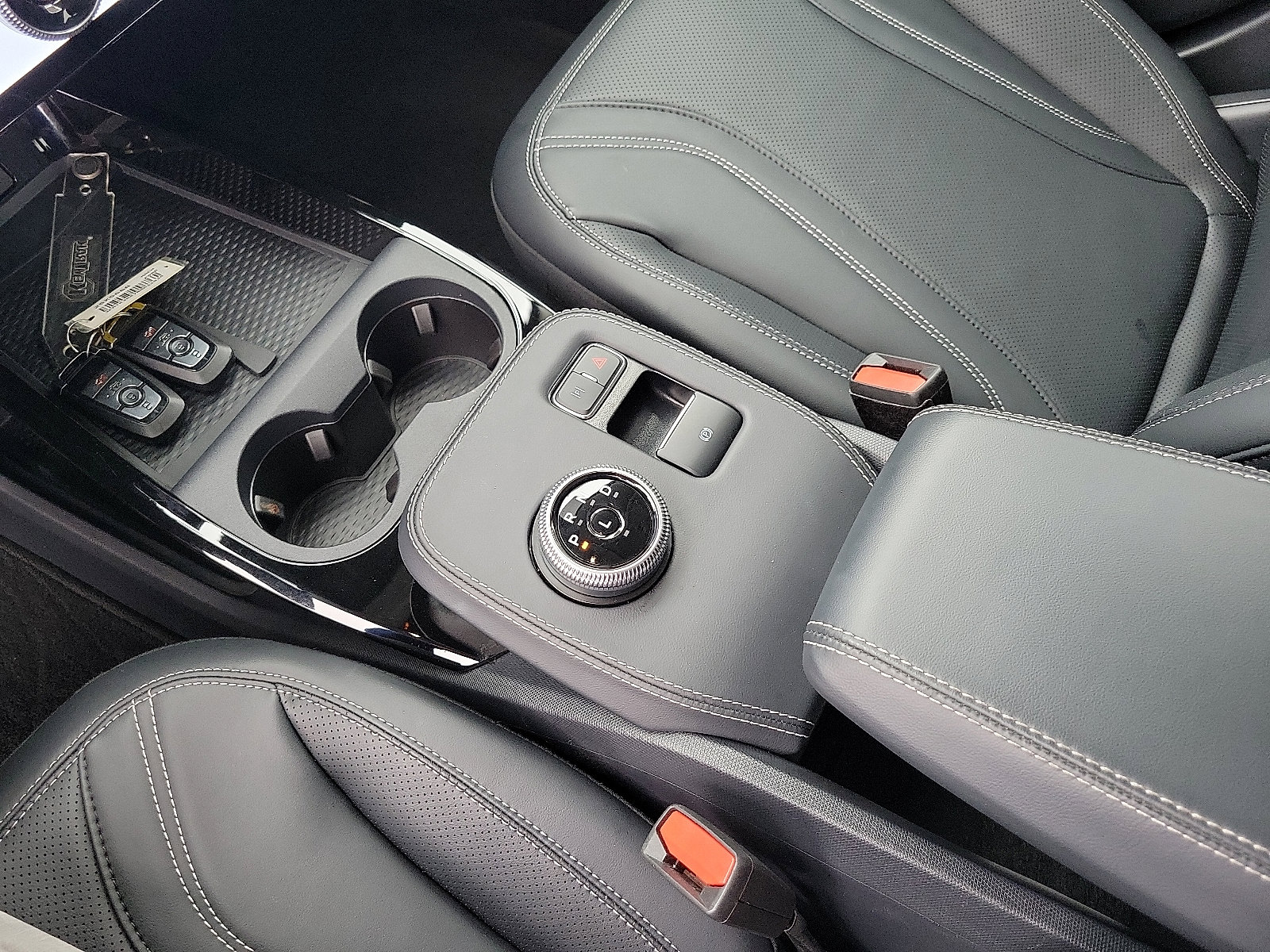 2024 Ford Mustang Mach-E Premium photo 6