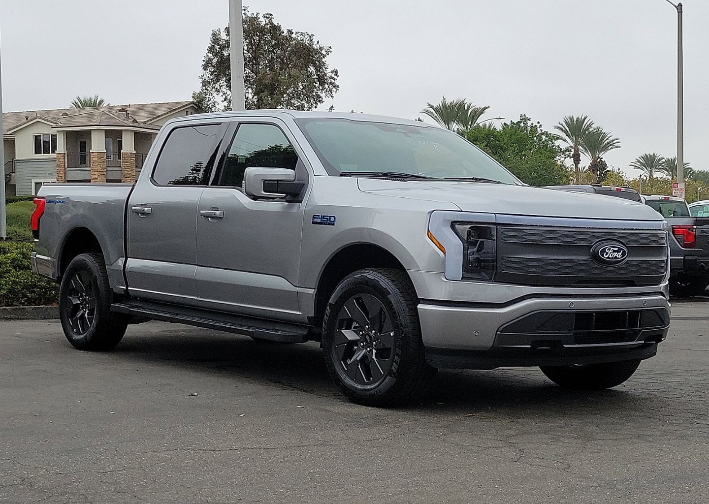 2025 Ford F-150 Lightning Lariat's photo