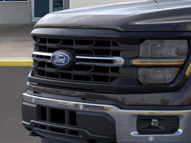 2025 Ford F-150 XLT photo 16