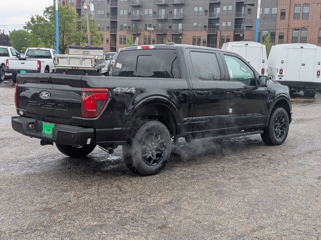 2025 Ford F-150 XLT photo 2