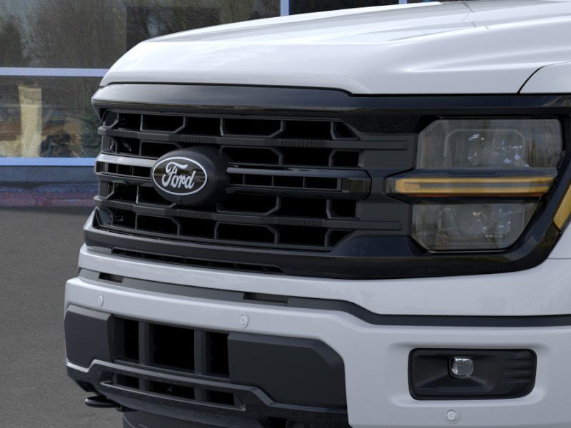 2025 Ford F-150 XLT photo 17