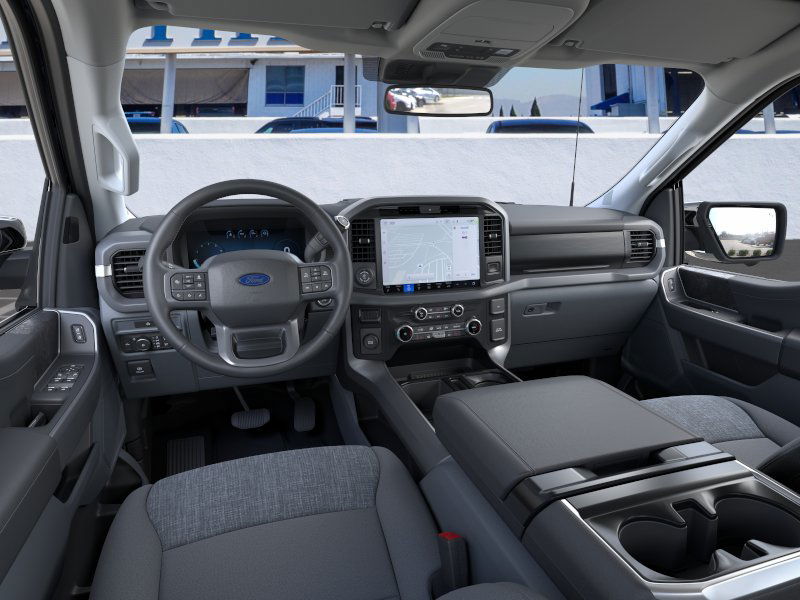 2025 Ford F-150 XLT photo 12