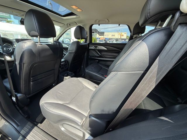 2022 Mazda CX-9 Touring photo 16