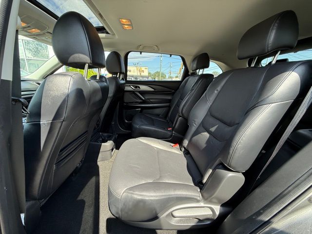 2022 Mazda CX-9 Touring photo 17