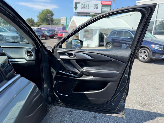 2022 Mazda CX-9 Touring photo 22