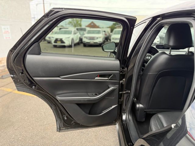 2022 Mazda CX-30 2.5 Select photo 18