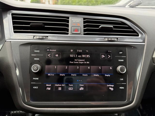 2020 Volkswagen Tiguan SE photo 24
