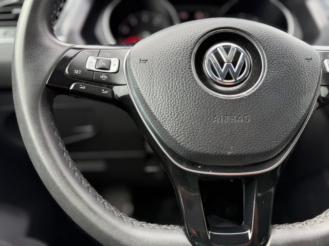 2020 Volkswagen Tiguan SE photo 28