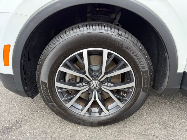 2020 Volkswagen Tiguan SE photo 31