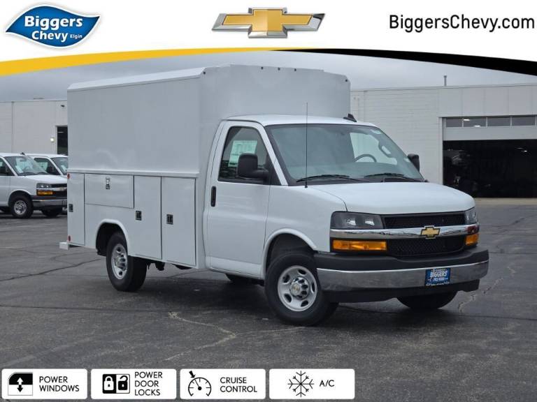 2025 Chevrolet Express Commercial Cutaway 1WT