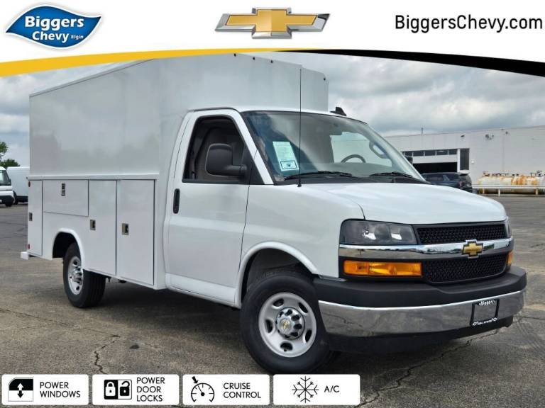 2025 Chevrolet Express Commercial Cutaway 1WT