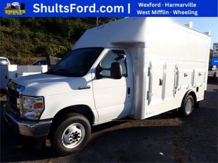 2026 Ford E-450SD Base