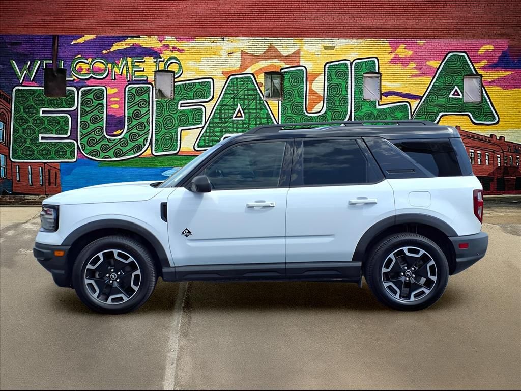 2021 Ford Bronco Sport Outer Banks photo 2