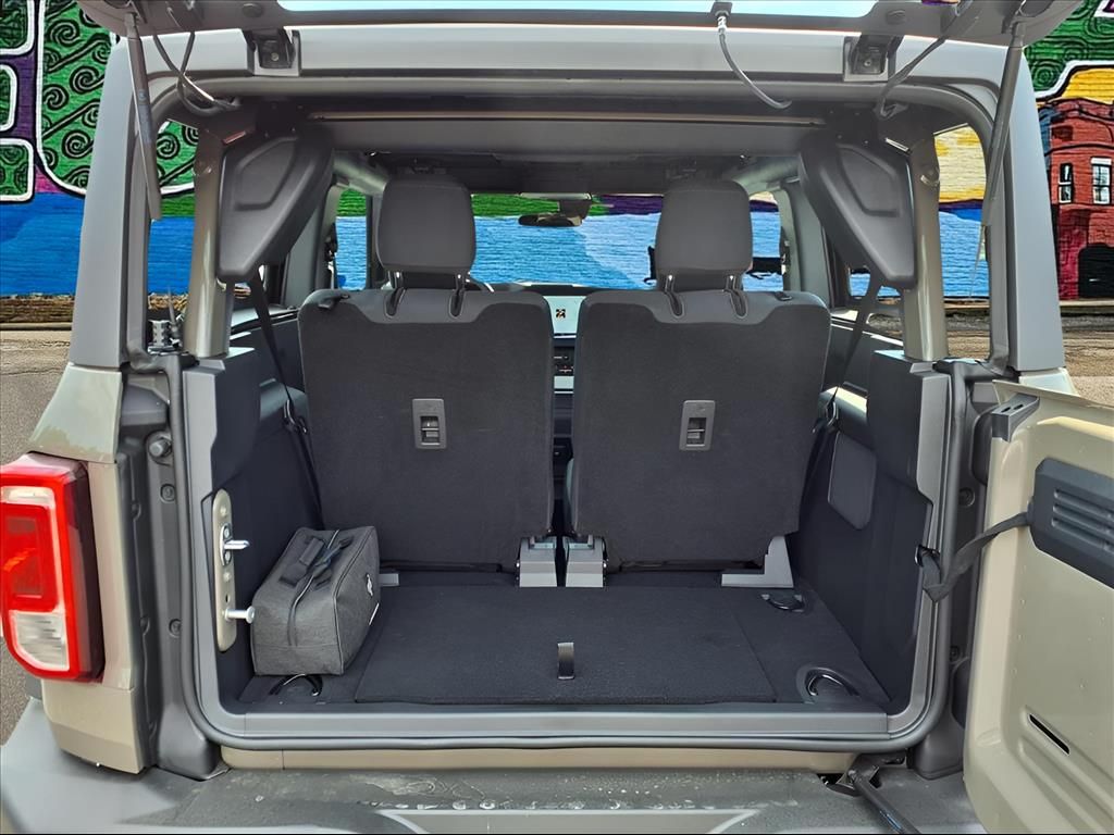 2025 Ford Bronco Base photo 21