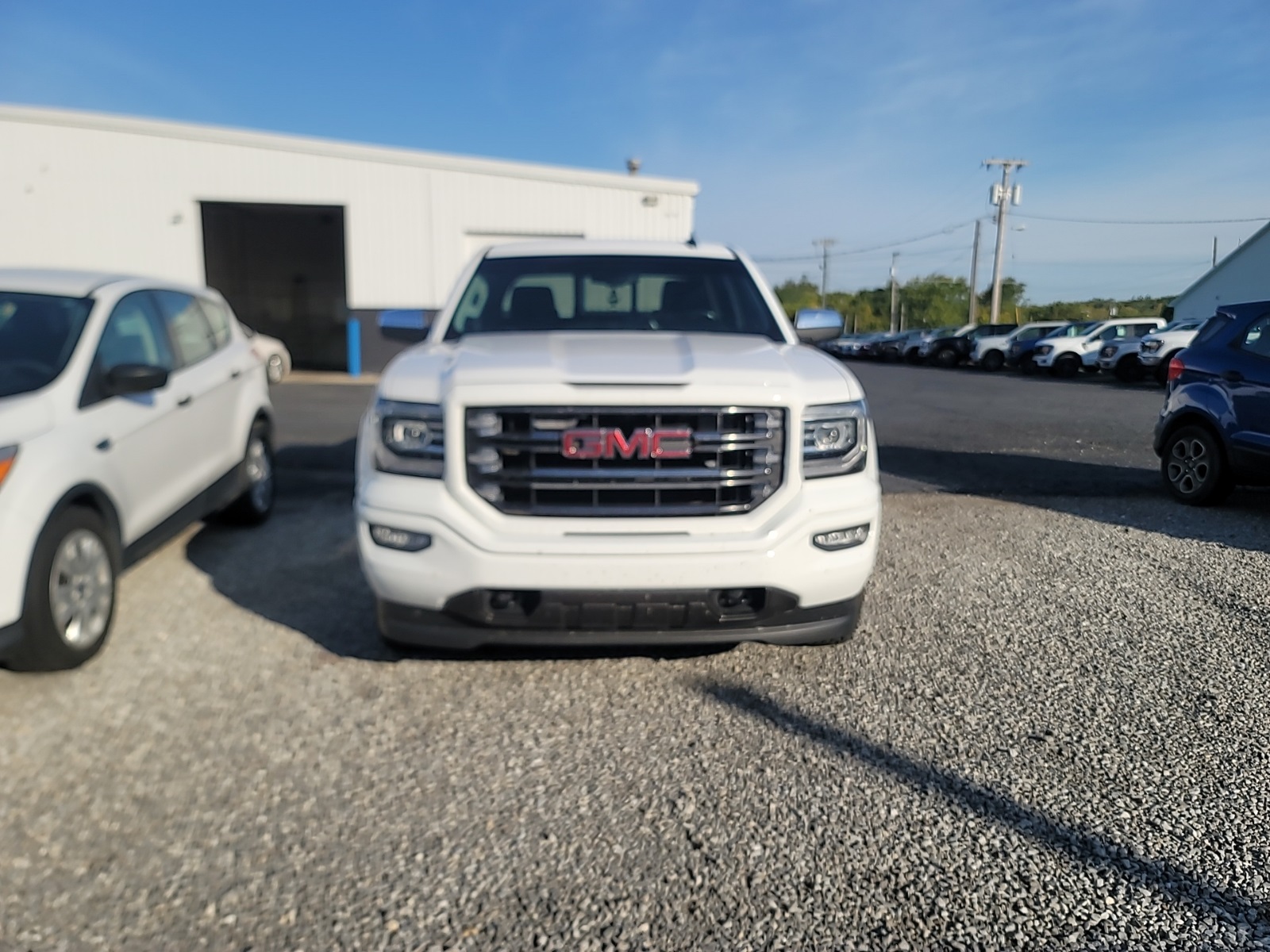 2016 Gmc Sierra SLE photo 2