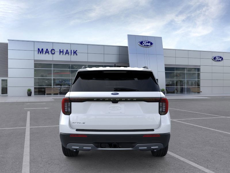 2025 Ford Explorer photo 4