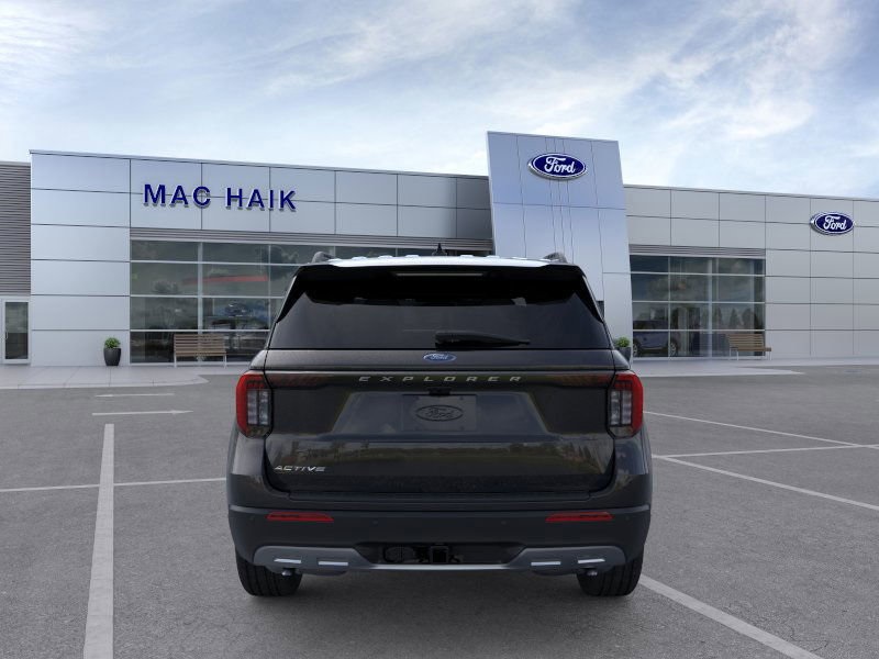 2025 Ford Explorer photo 4